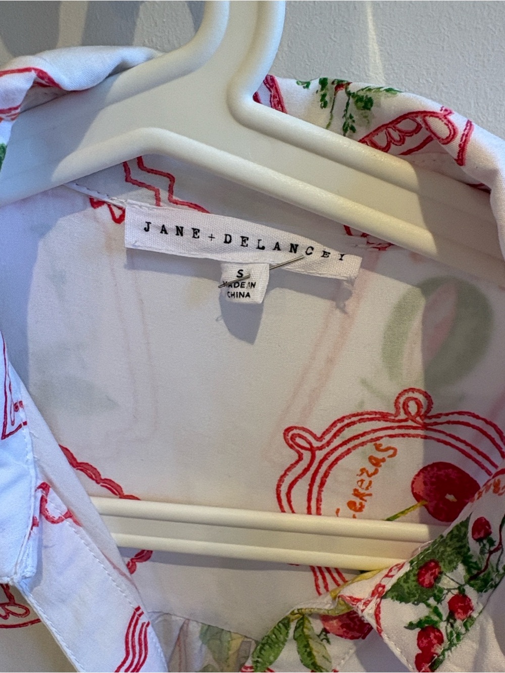 Jane and Delancey White Button Down Shirt with Red and Green Print small size - Picture 4 of 11